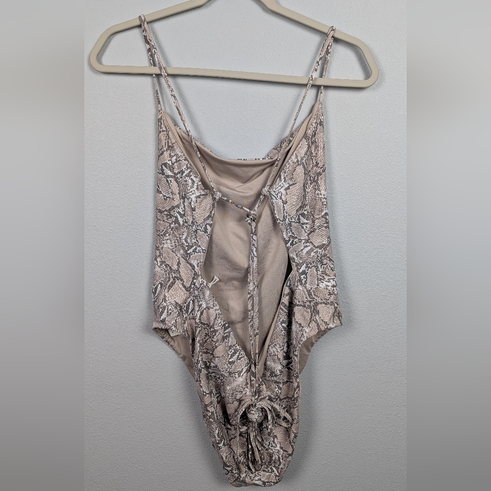 Good American Sand Snake Print One Piece Swimsuit Size 6 (3XL) - Picture 3 of 5